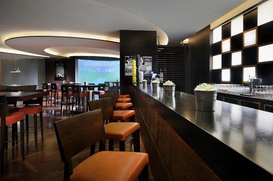 West Beach Bistro & Sports Lounge